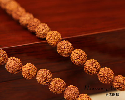 匠心獨(dú)韻 小金剛菩提與琉璃黃瑪瑙掛珠的異域風(fēng)情